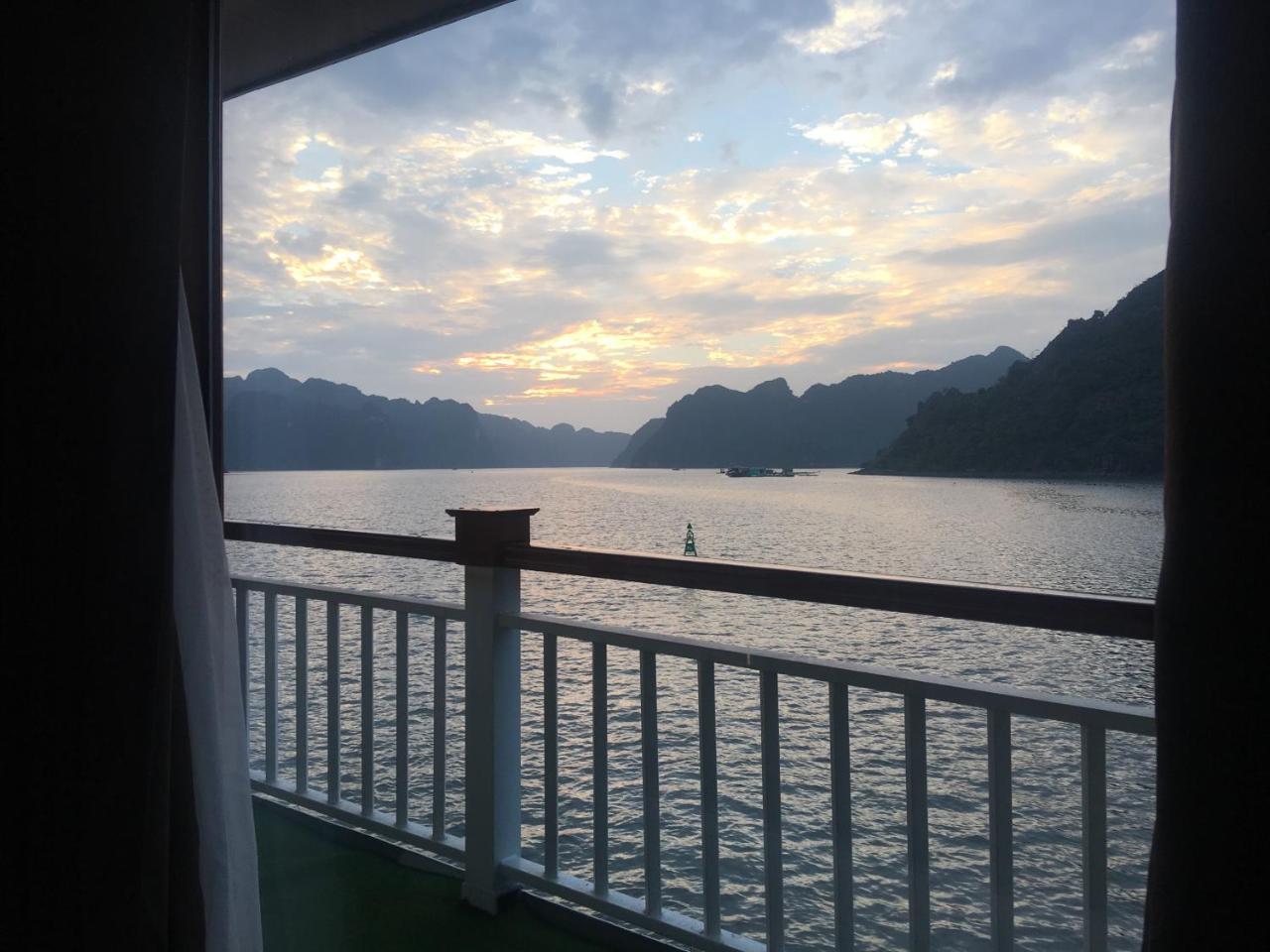Calypso Cruises Cat Hai Exterior foto